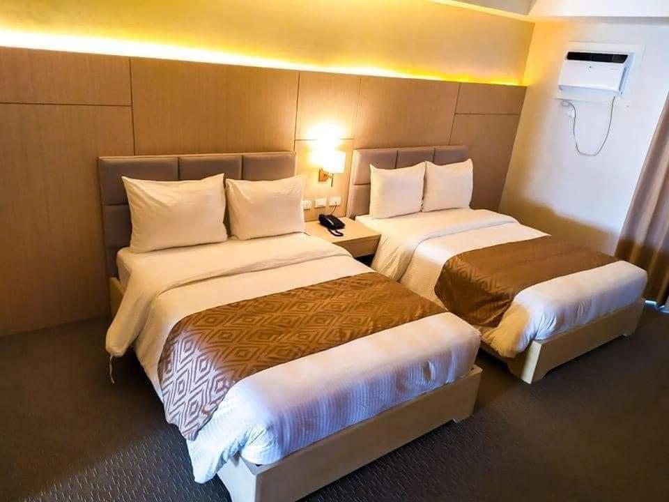 Sotogrande Neopolitan Hotel Quezon City Zewnętrze zdjęcie